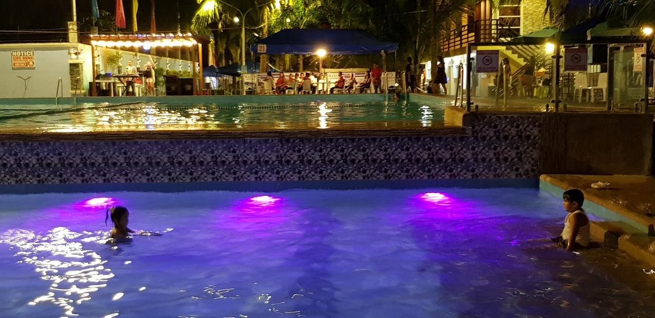 Eduardo'S Resort Calapan Exteriör bild